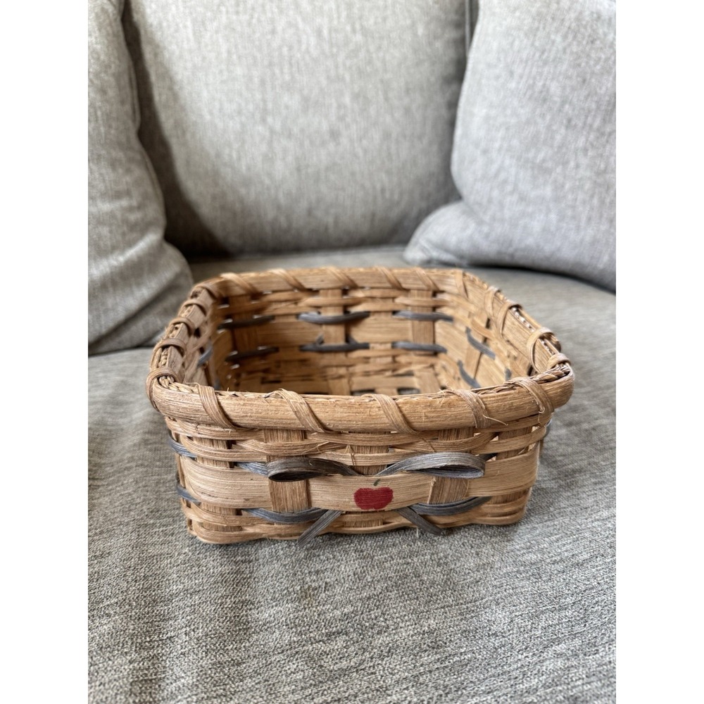Cottage Core Granny Grandma Basket Apple Bows 90s Vintage 80s Cute